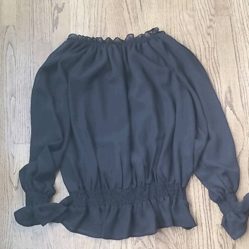 Women's peasant top
